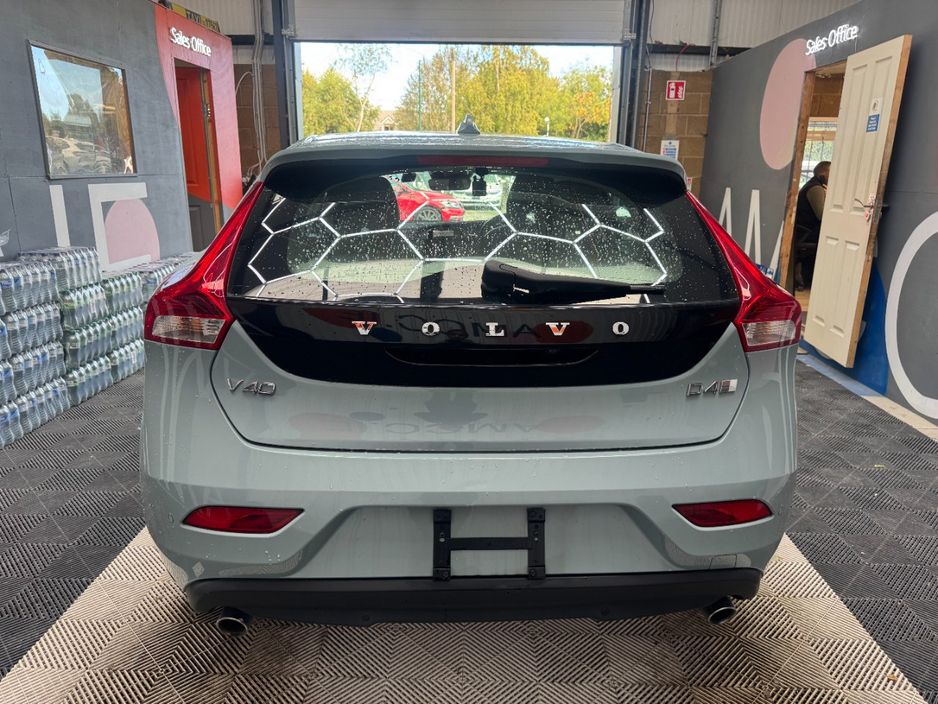 2018 Volvo V40