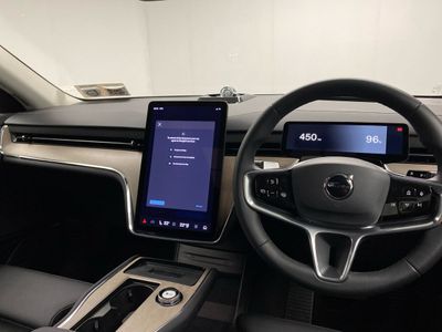 2025 Volvo EX90