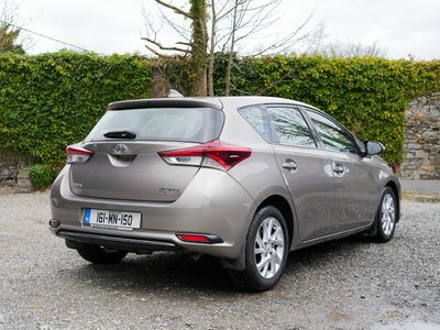 2016 Toyota Auris