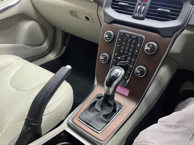 2019 Volvo V40
