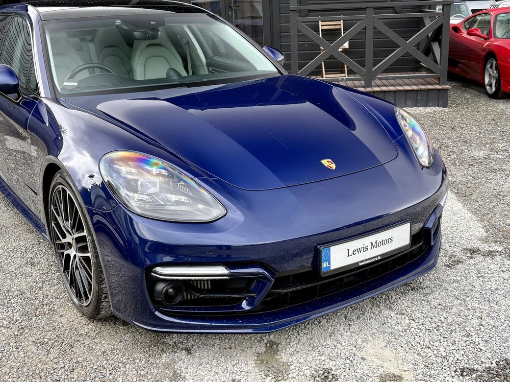 2022 Porsche Panamera