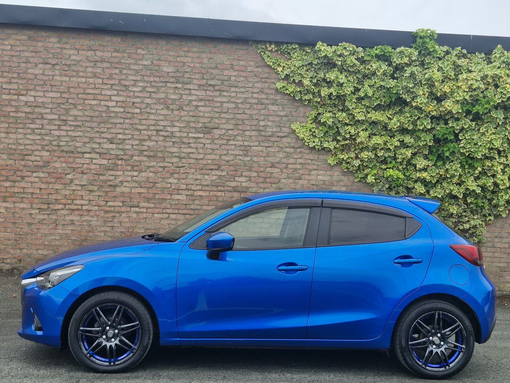2016 Mazda Demio
