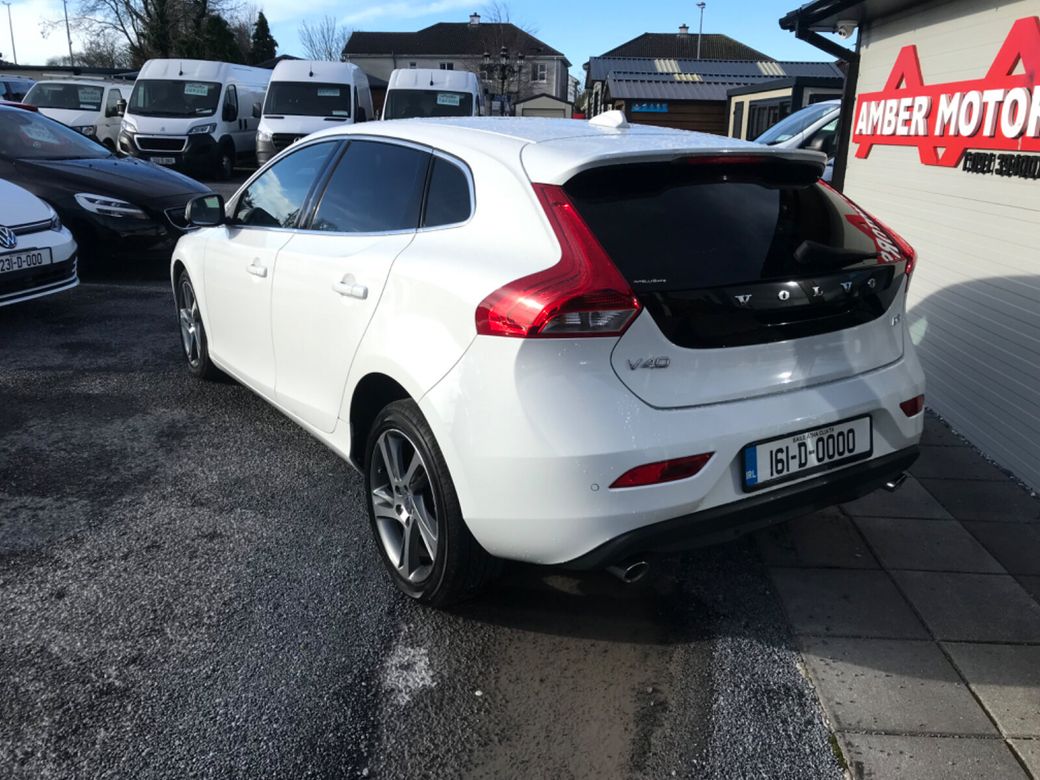2016 Volvo V40