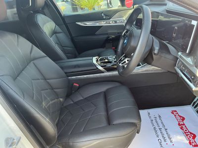 2025 BMW i7