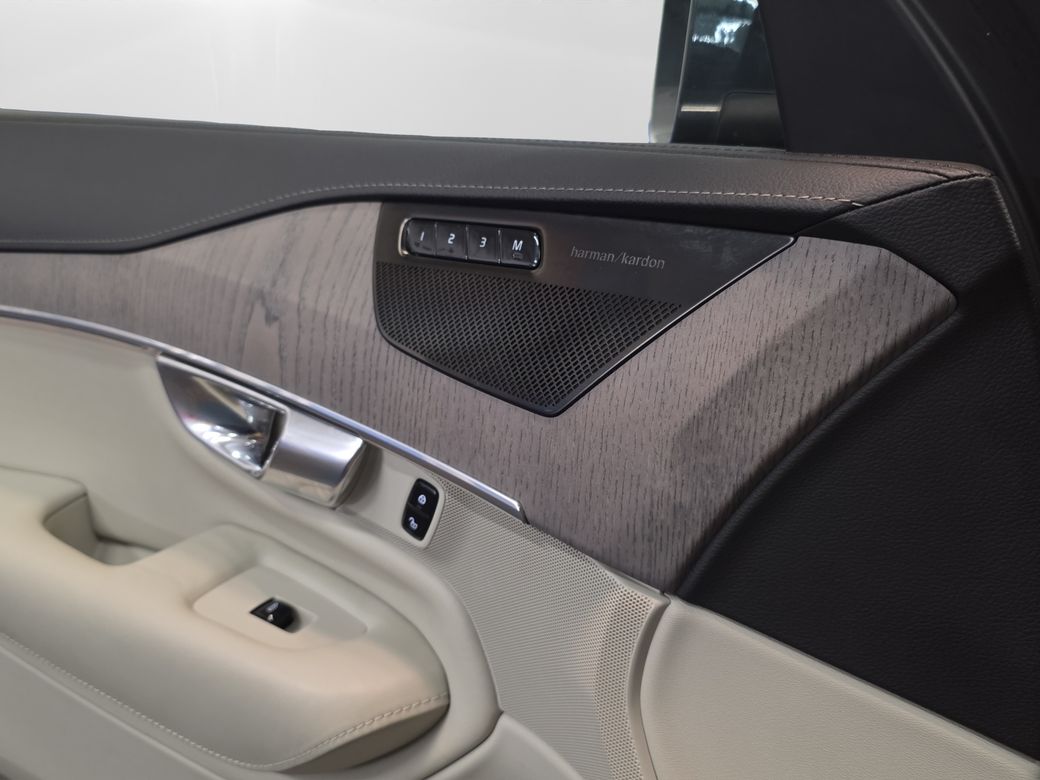 2020 Volvo XC90