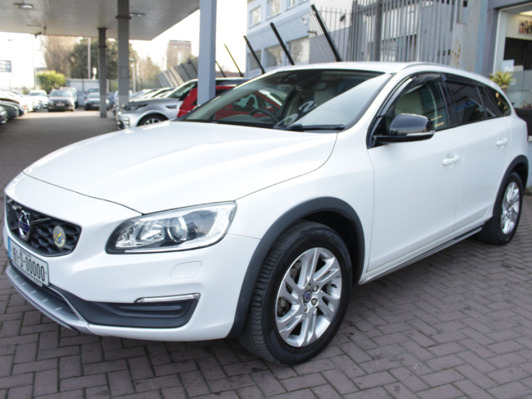 2016 Volvo V60 Cross Country