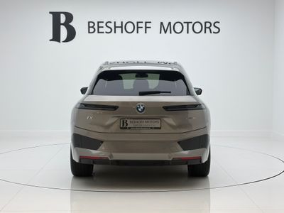 2025 BMW iX