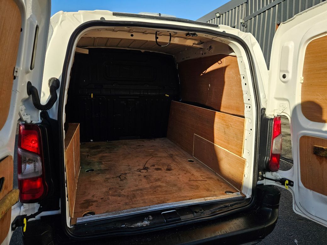 2020 Peugeot Partner