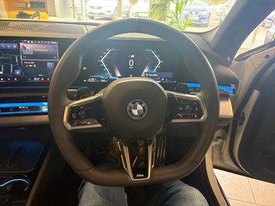 2025 BMW 530