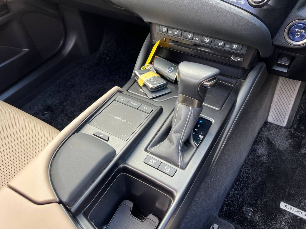 2021 Lexus ES 300h