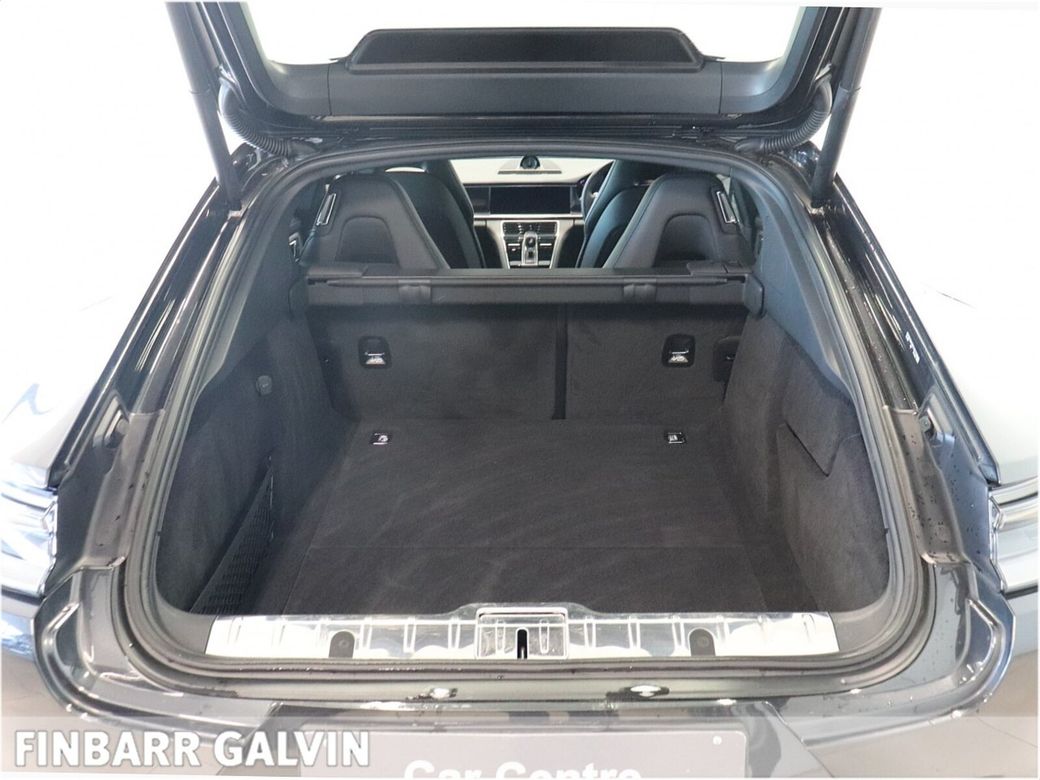 2023 Porsche Panamera