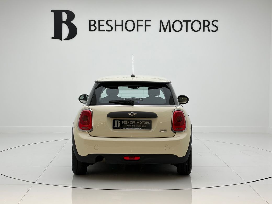 2017 Mini Hatch