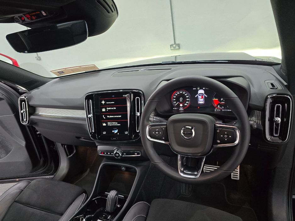 2022 Volvo XC40
