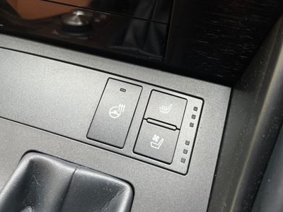 2021 Lexus IS 300h