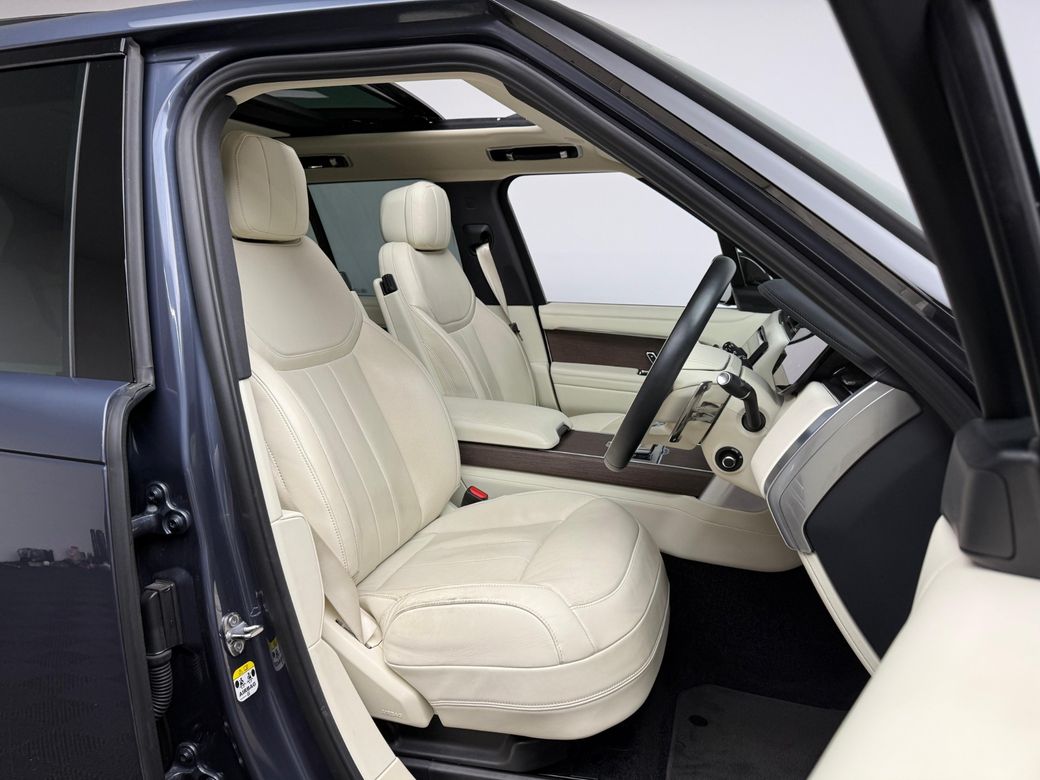 2025 Land Rover Range Rover Sport