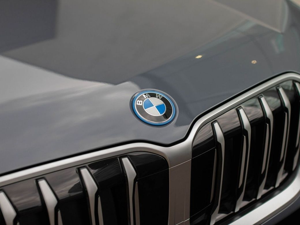 2025 BMW X1