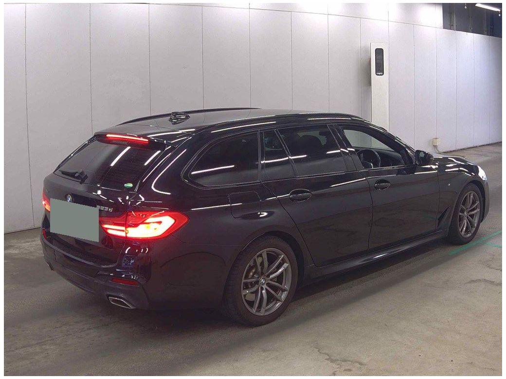 2020 BMW 523