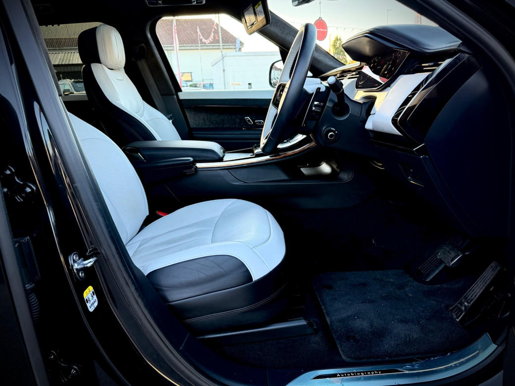 2025 Land Rover Range Rover Sport