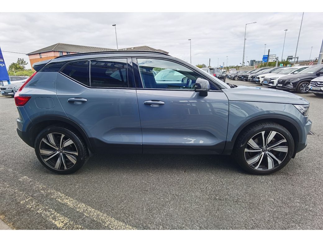2022 Volvo XC40