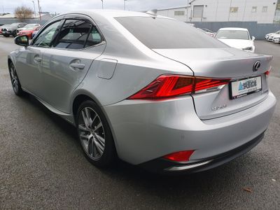 2018 Lexus IS 300h