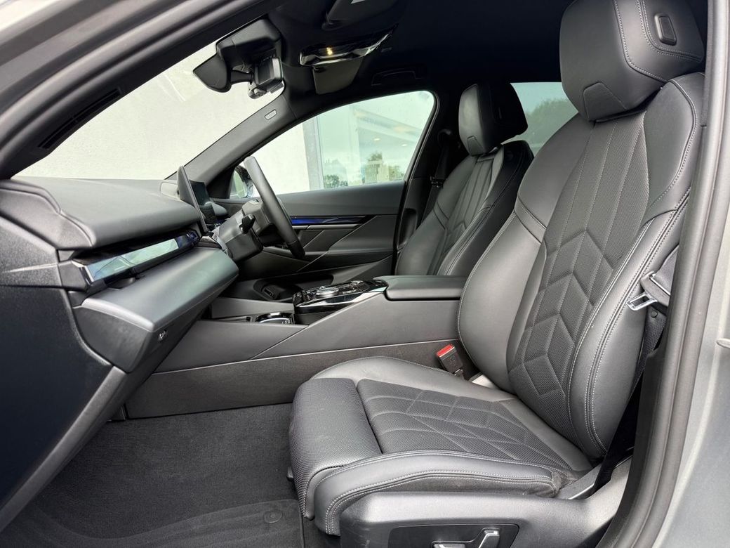 2025 BMW i5