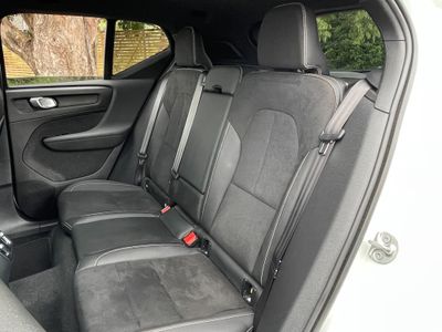 2022 Volvo XC40