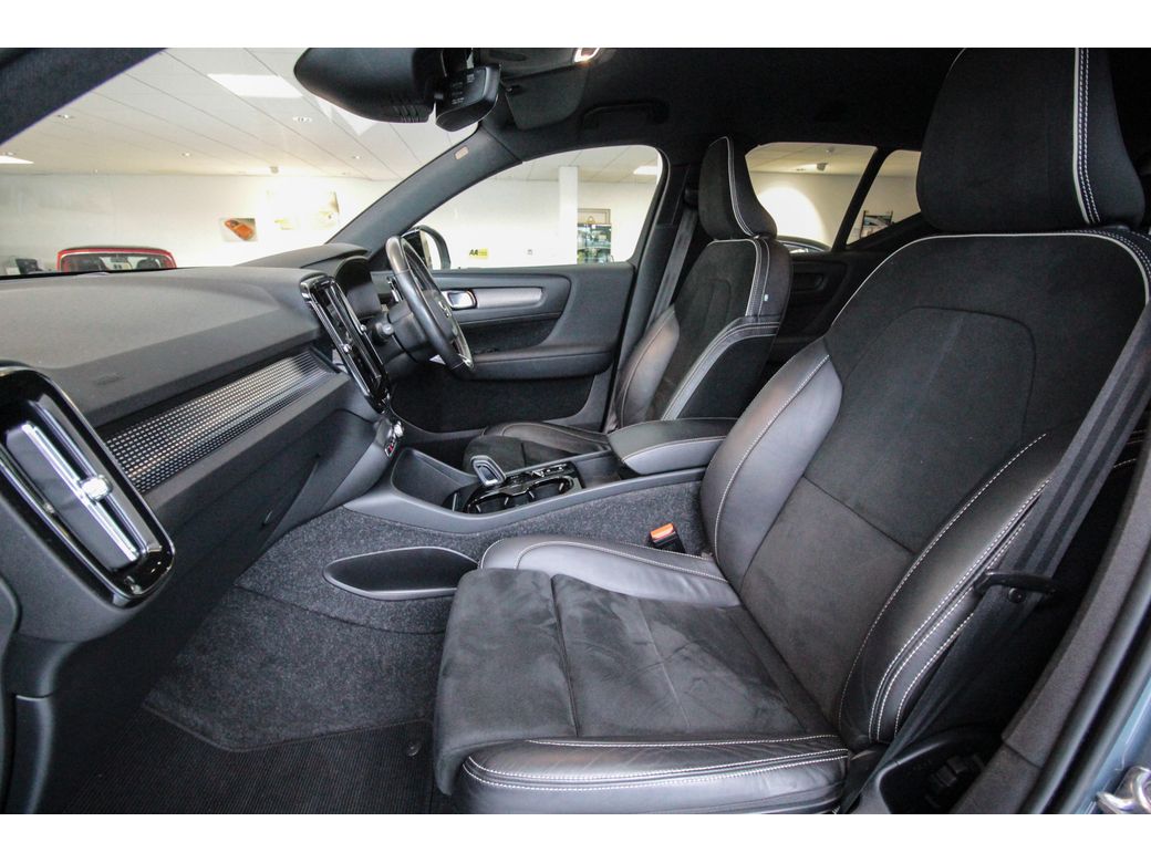 2021 Volvo XC40