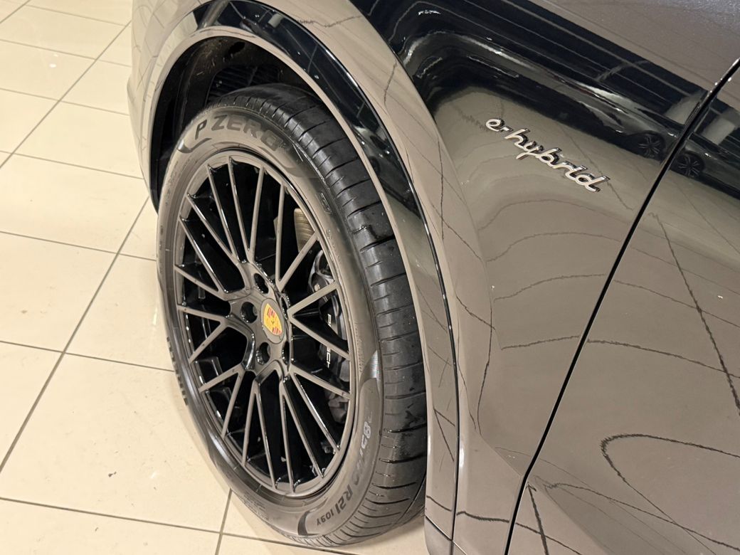 2023 Porsche Cayenne