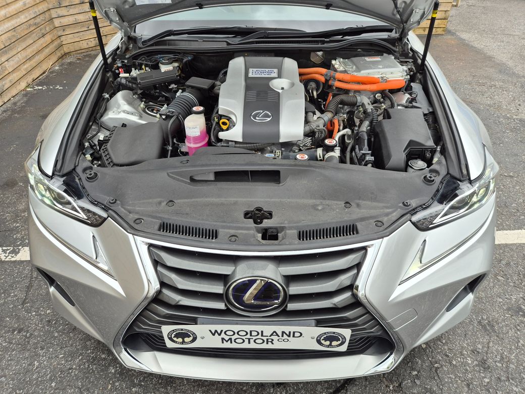 2020 Lexus IS 300h