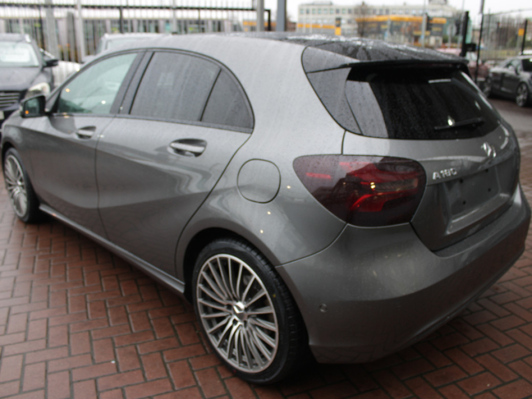 2017 Mercedes-Benz A 180