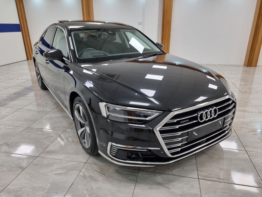 2022 Audi A8