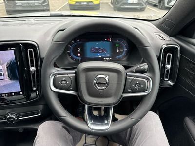 2023 Volvo XC40