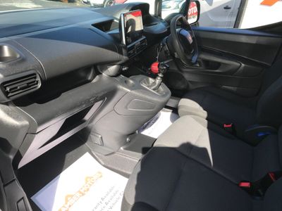 2022 Peugeot Partner