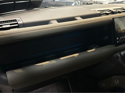 2025 Land Rover Defender