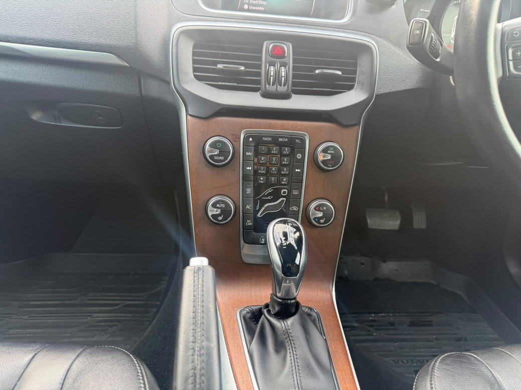 2019 Volvo V40