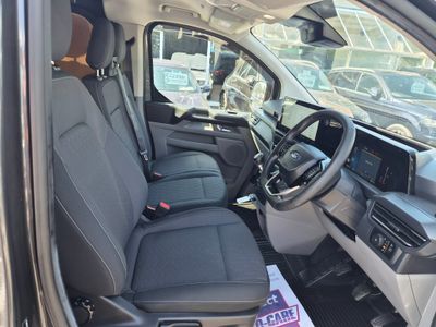 2025 Ford Transit Custom