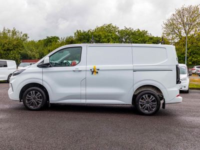 2025 Ford Transit Custom