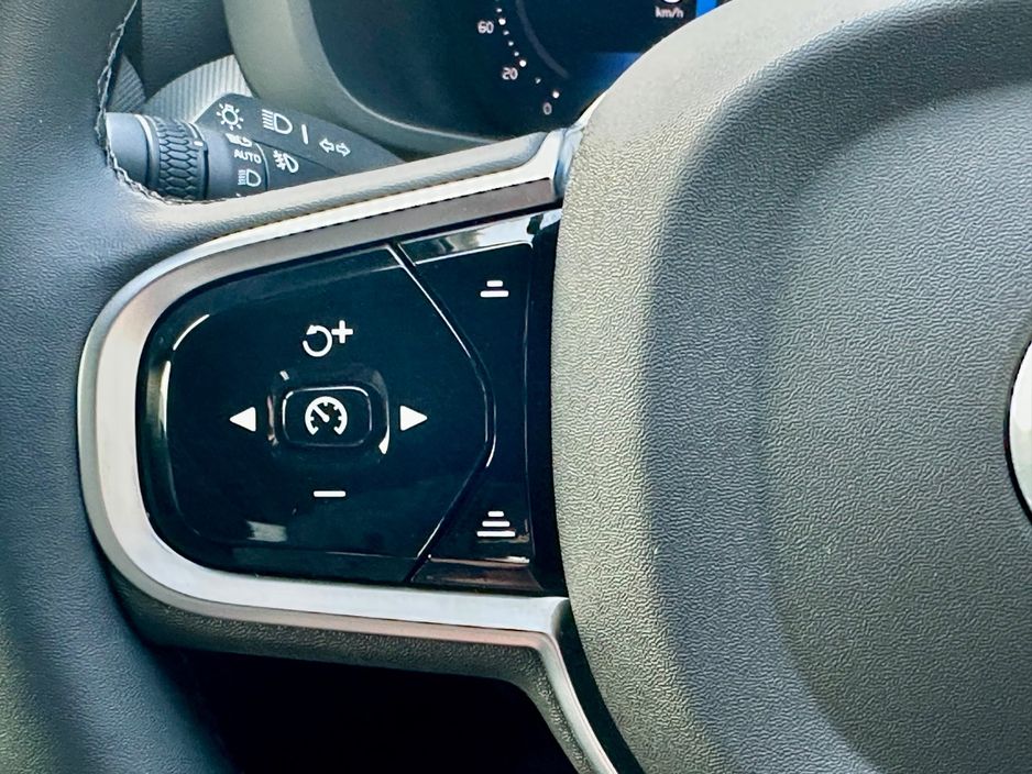 2025 Volvo XC60