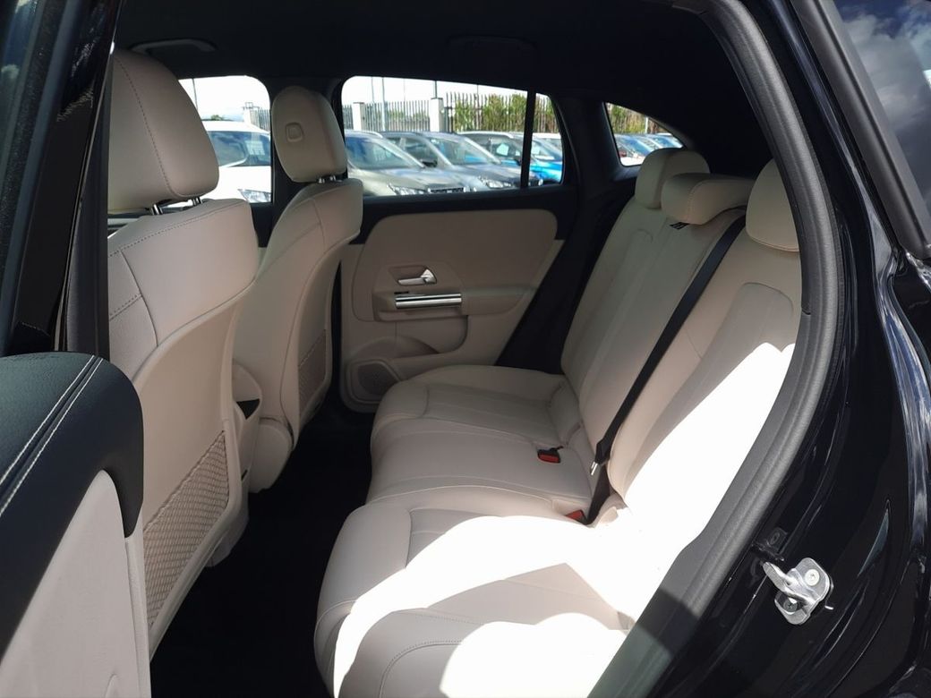 2025 Mercedes-Benz GLA Class