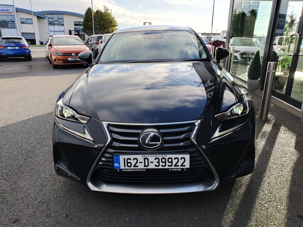 2016 Lexus IS 300h