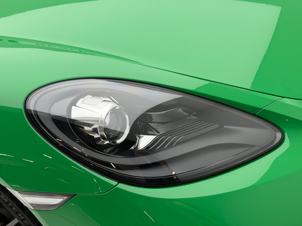 2024 Porsche Cayman