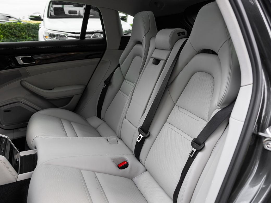 2019 Porsche Panamera