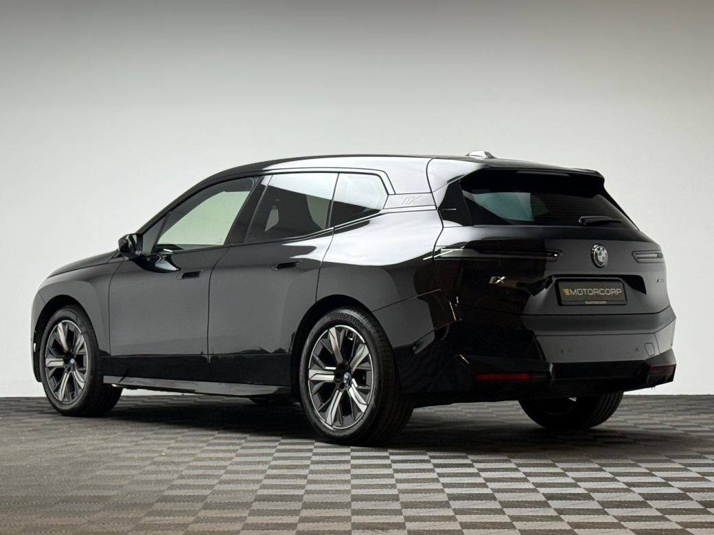 2024 BMW iX