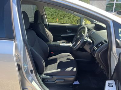 2019 Toyota Prius Alpha