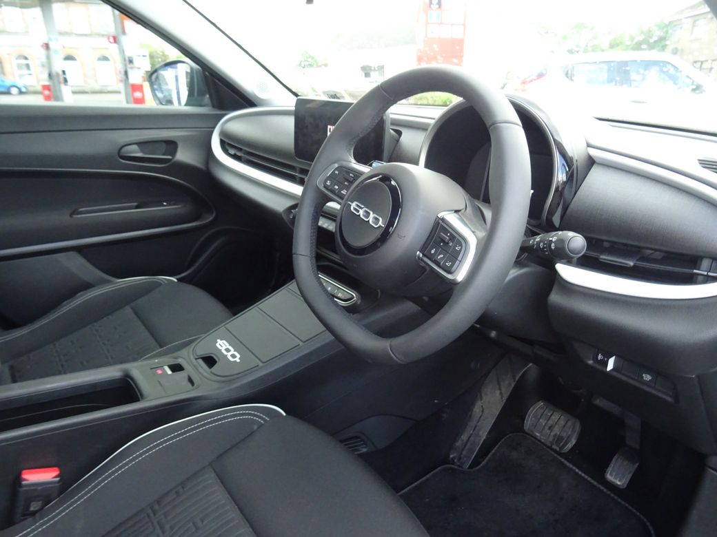 2025 Fiat 600