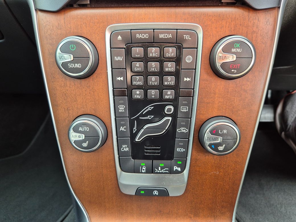 2018 Volvo V40