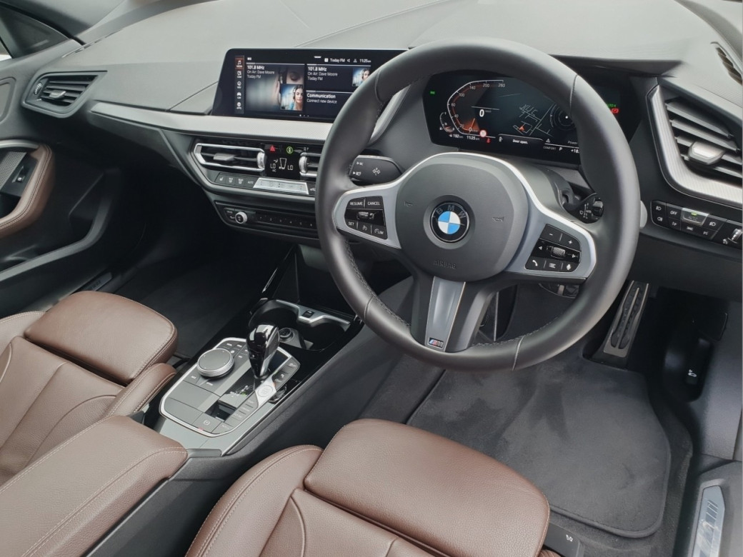 2024 BMW 218