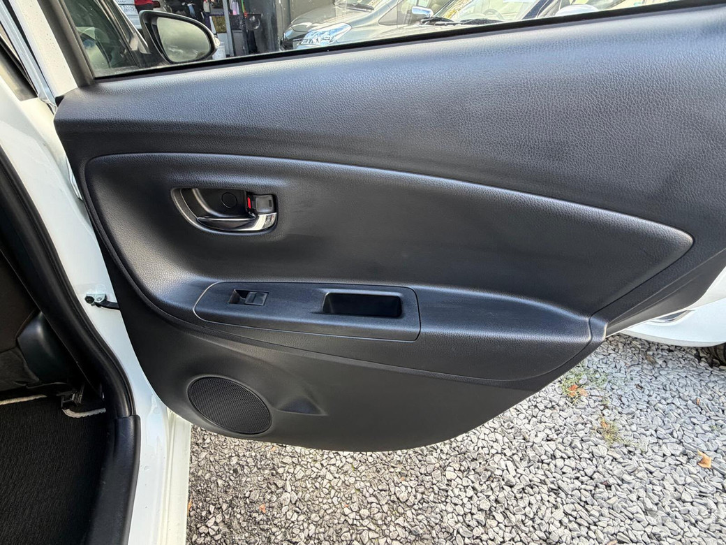 2016 Toyota Vitz