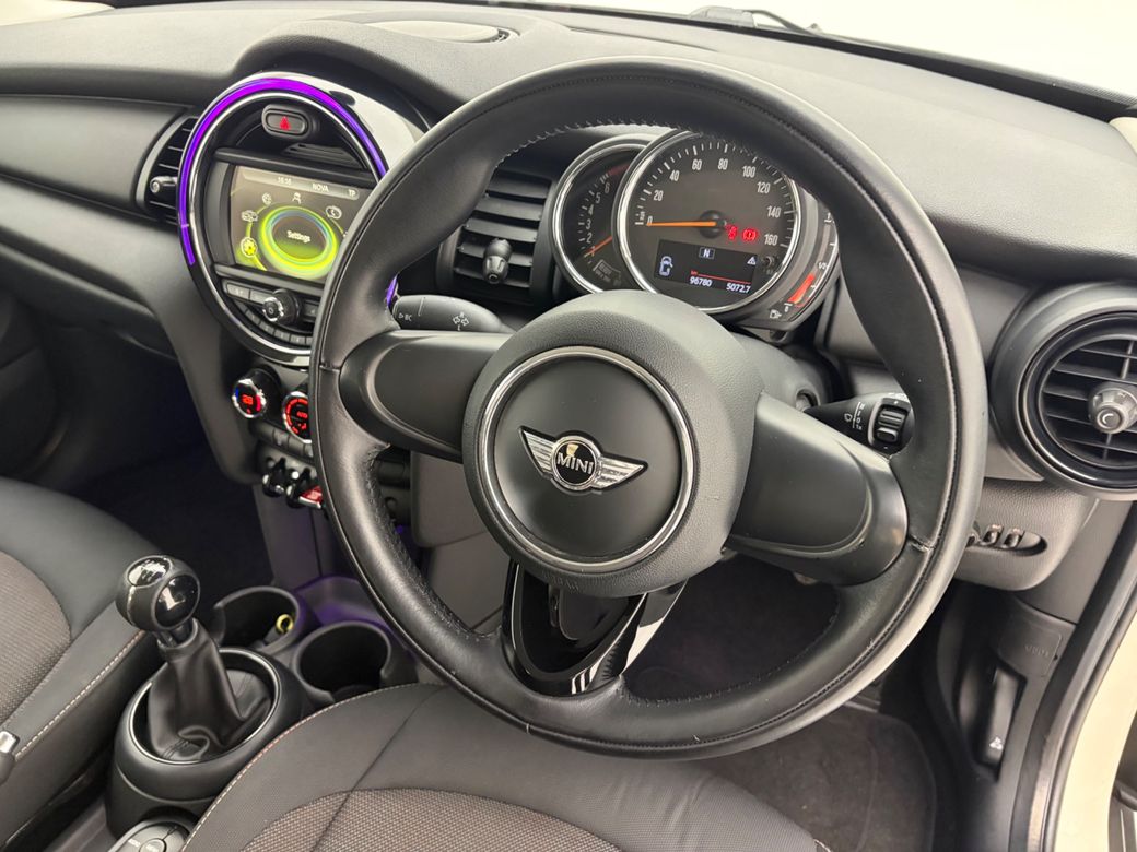 2017 Mini Hatch