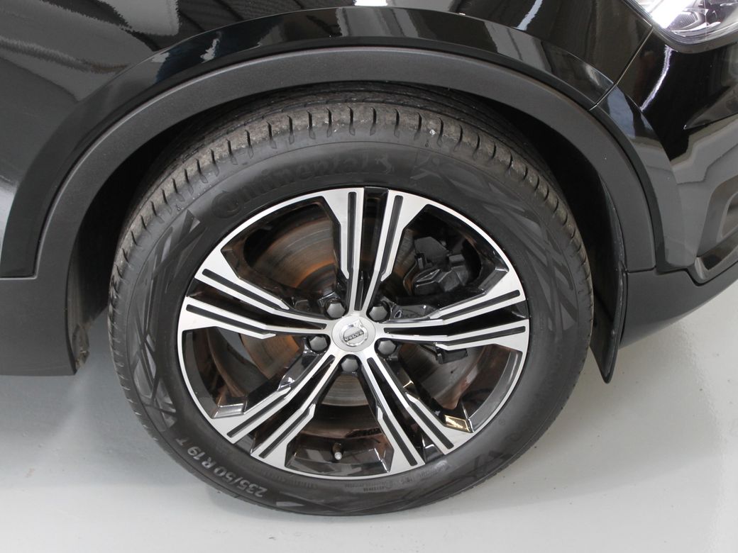 2020 Volvo XC40